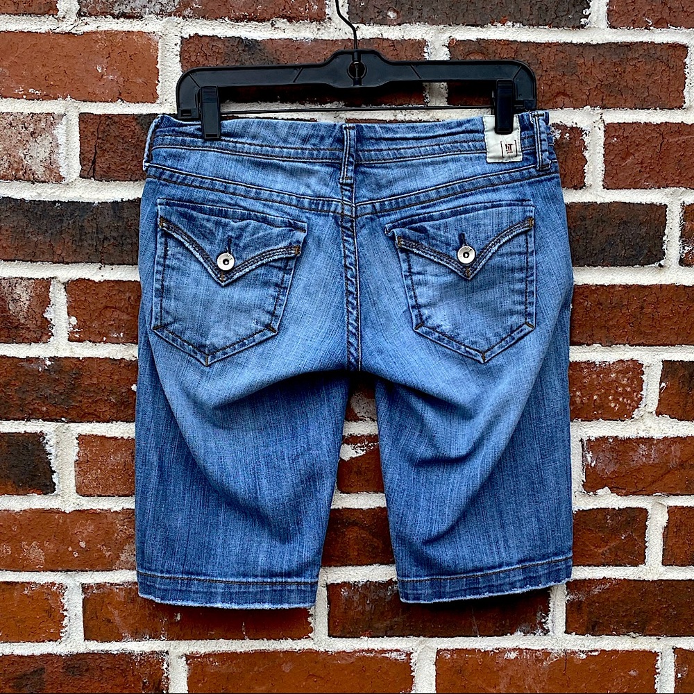 4 for $20 !iT size 27 blue jean Bermuda shorts.